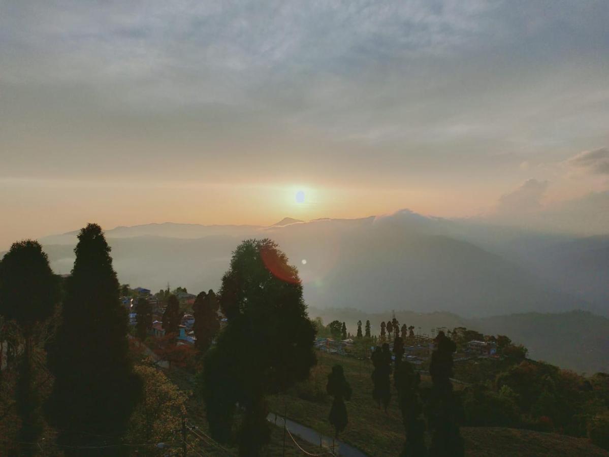 Swabhumi Homestay Kurseong ภายนอก รูปภาพ